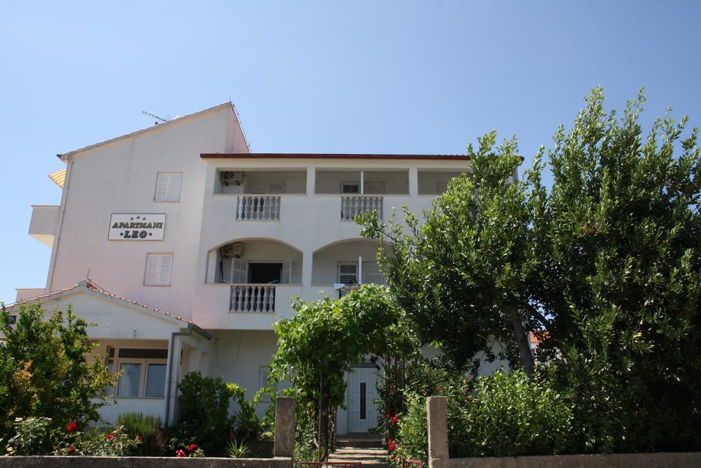 Apartments Leo Petrcane Exterior photo